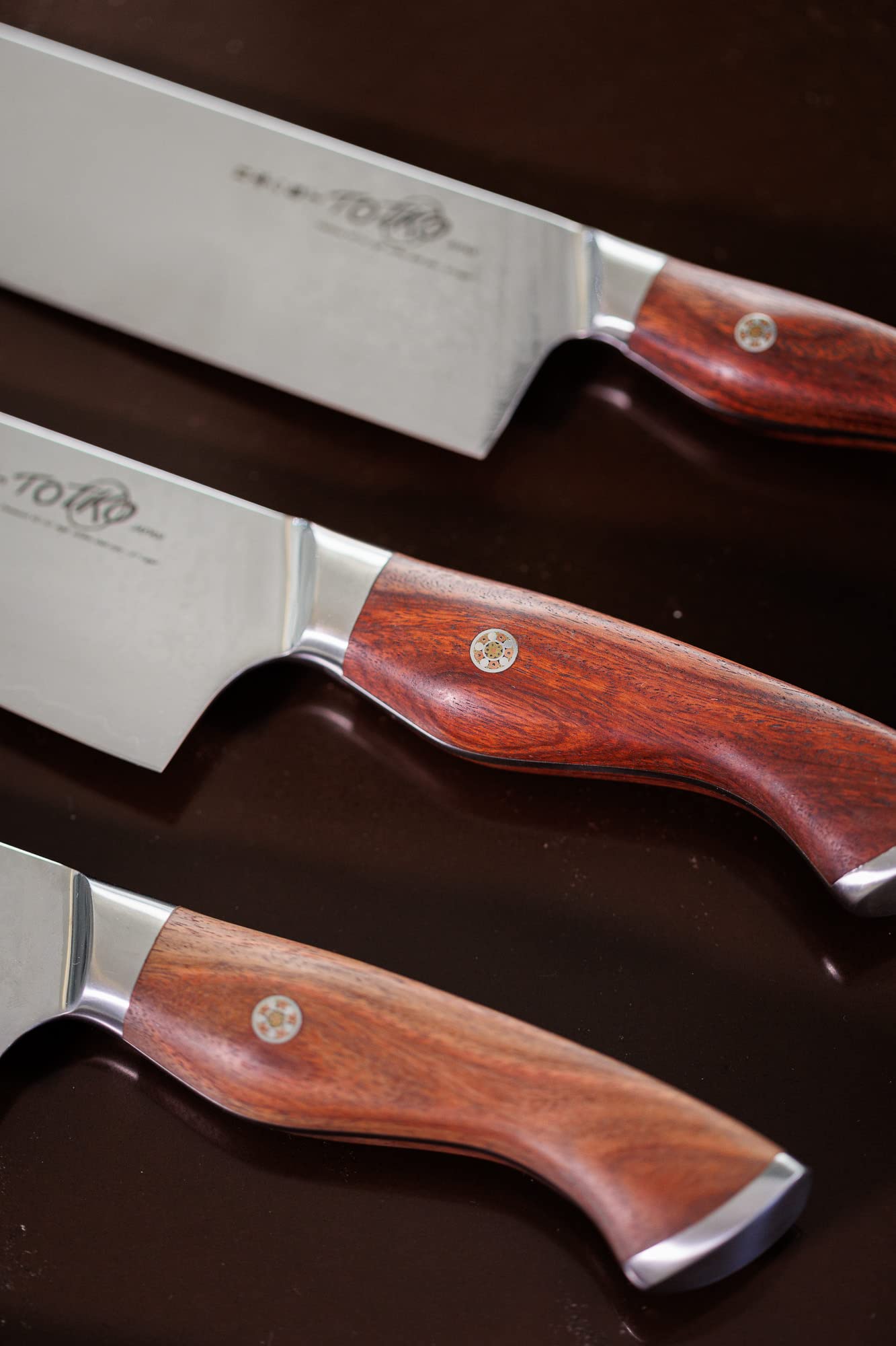 Toyotomi Japan - Coltello Santoku Damasco 18 Cm In Acciaio 67 Strati, Manico Legno Rosa, Professionale Per Carne Pesce E Verdure - 4
