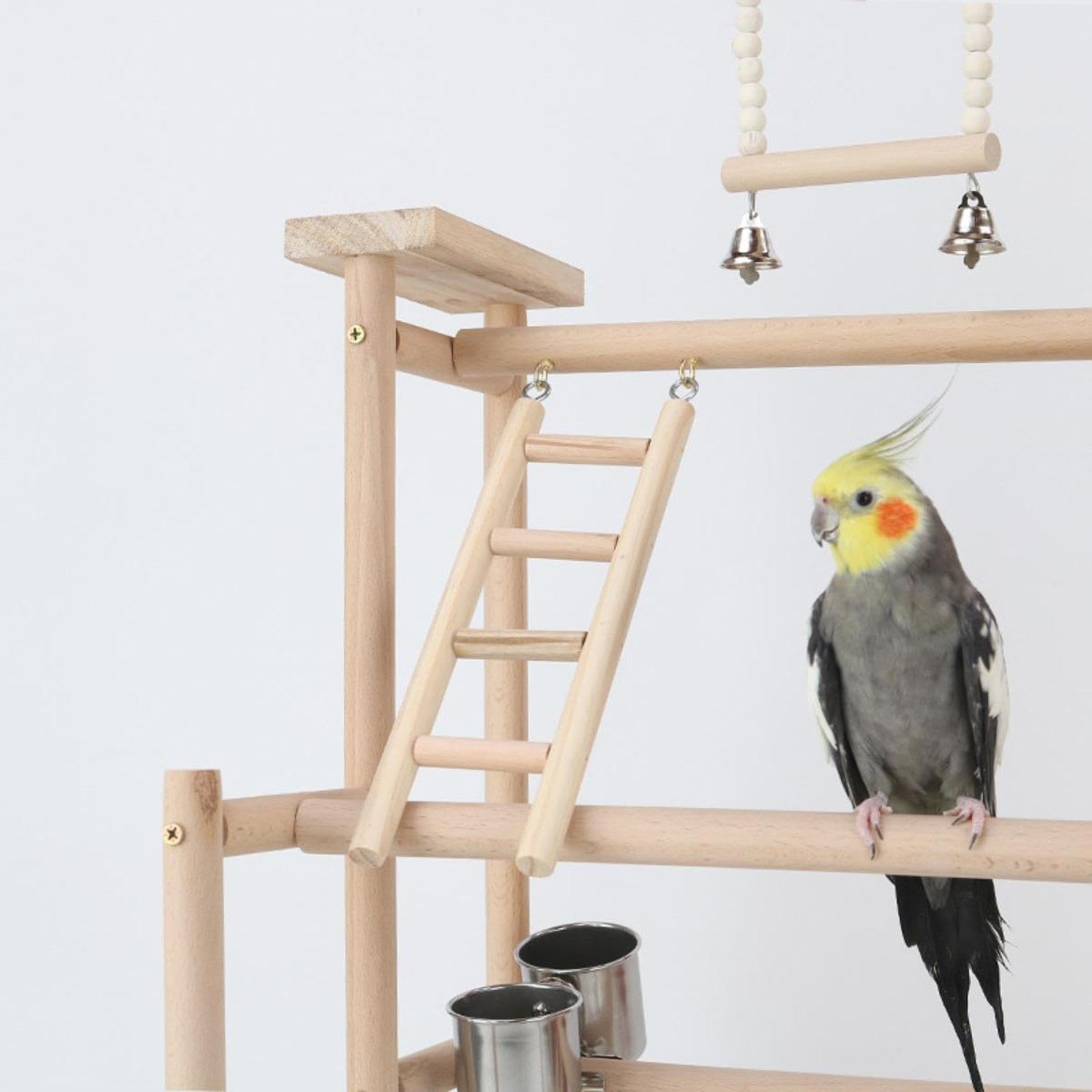 Il supporto per il gioco degli uccelli a più livelli offre diverse opzioni di arrampicata per pappagalli e piccoli uccelli per rimanere attivi e