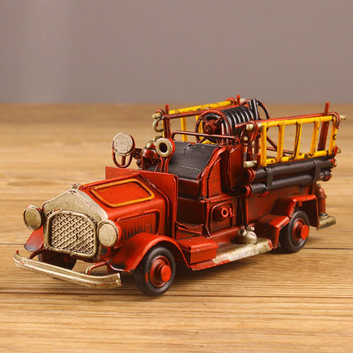 Feuerwehrauto aus Eisen als Heimdekoration Weihnachten Party Retro Modell