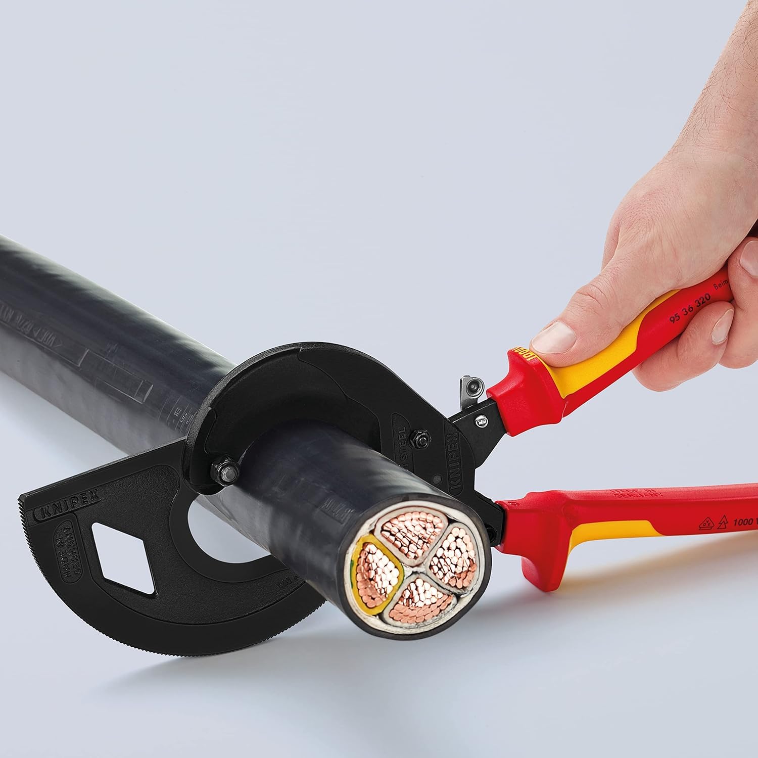 KNIPEX Cesoia a cremagliera in blister isolati, 95 36 320 | (sistema a cricchetto, 3 fasi); Con manici rivestiti in materiale