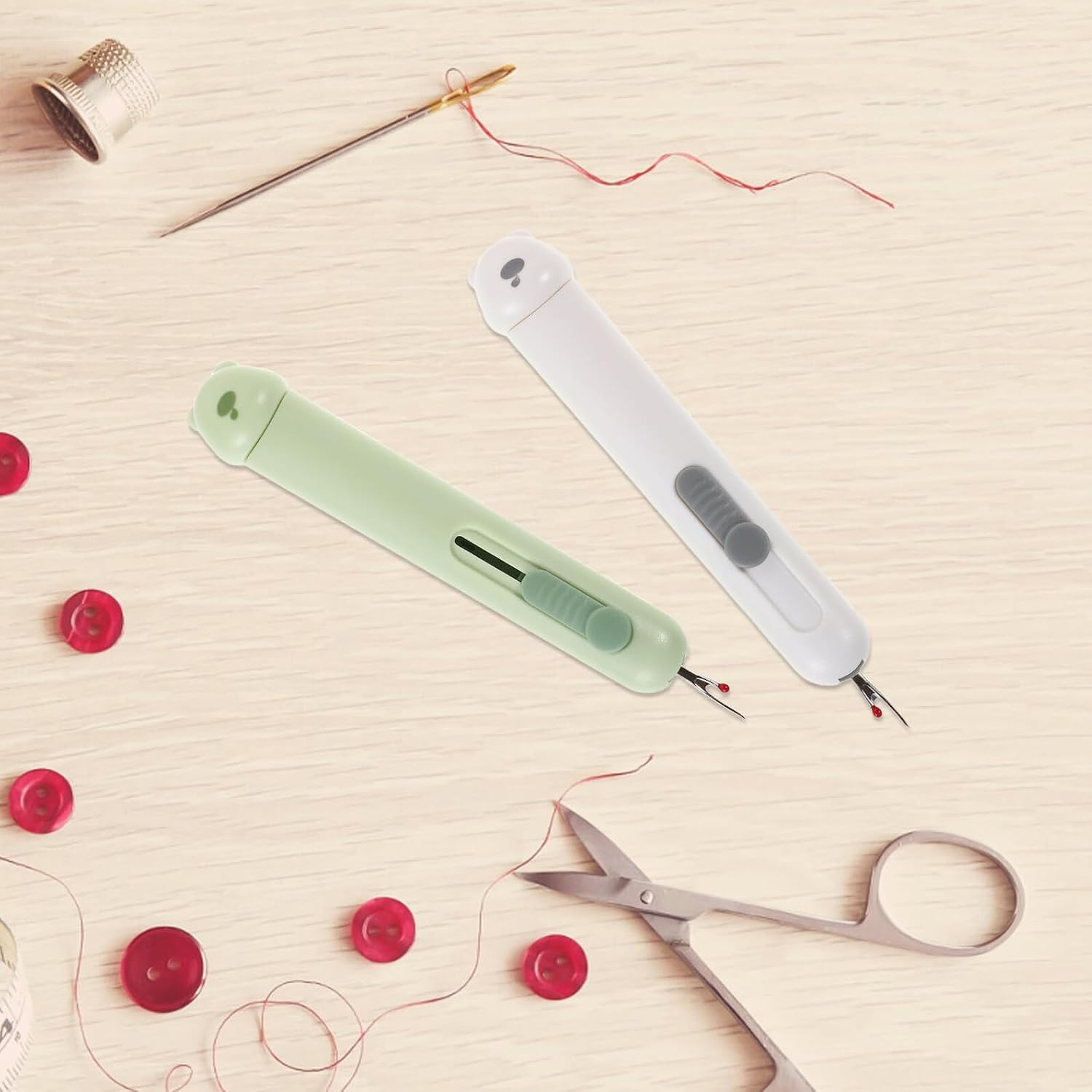 YARNOW 2pcs 2-in-1 Bear Needle Threaders and Seam Ripper Tool for Beginners, Quick Threading Helper, Gray and Green Sewing Kit Accessories for Home Sewing and Quilting Crafts