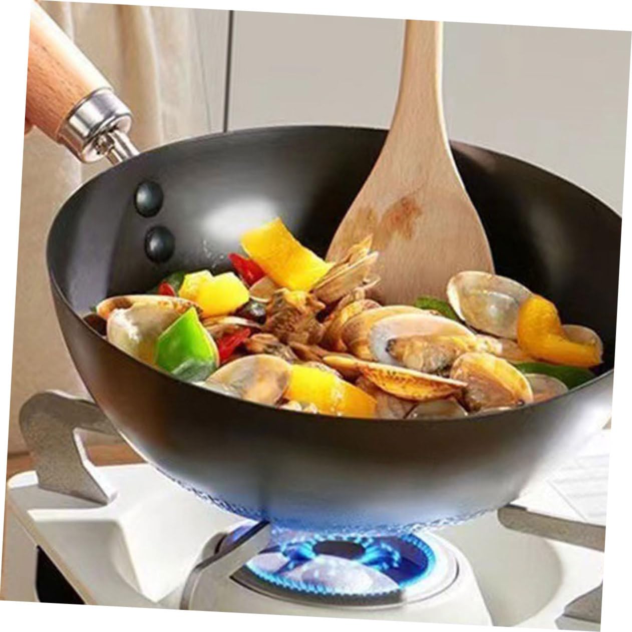 Amosfun Unbeschichtete Kleine Wokpfanne aus Eisen mit Holzgriff Hitzeisoliert und Formstabil für Kochen und Dämpfen in Küche