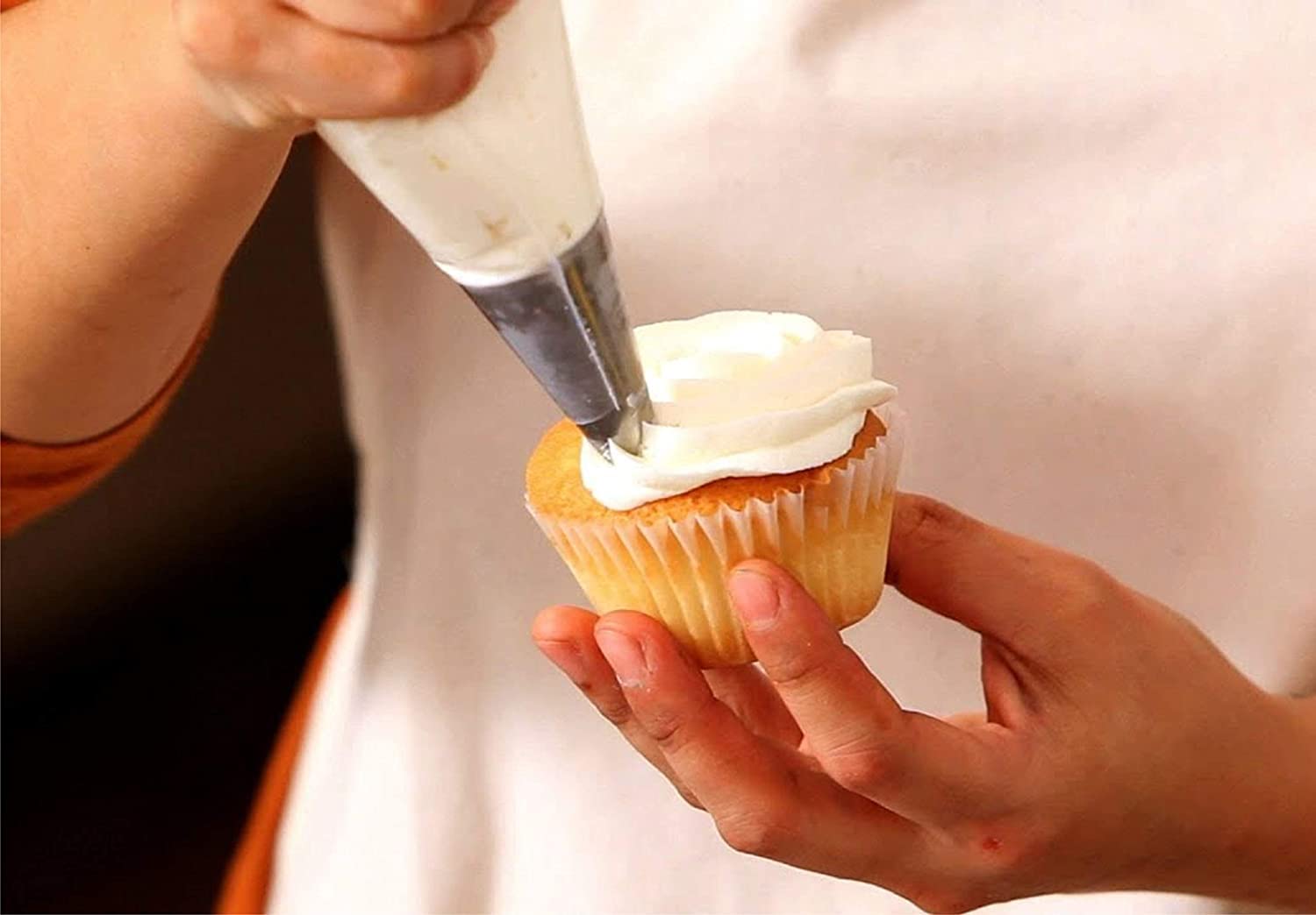 Ochtend 1 Coupler, Stainless Steel 6 Nozzle & 1 Reusable Icing Bag kit for Muffin, Cake Icing, Cup Cake, Piping and Decoration 2