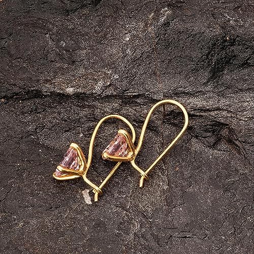 Orecchino in quarzo rosa argento placcato oro. Orecchino in argento sterling 925 con quarzo rosa.