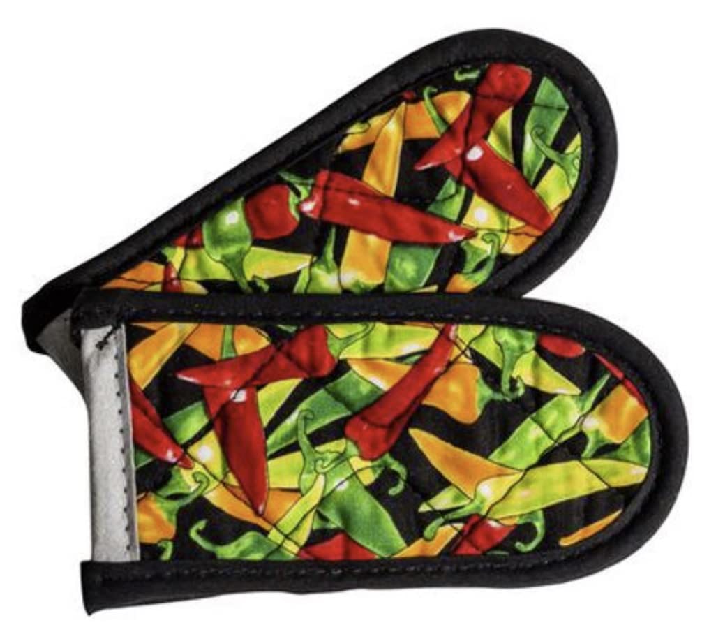 Lodge 2HHMC2 Hot Handle Holder, Chili Pepper Print, 2-Pk. - Quantity 1