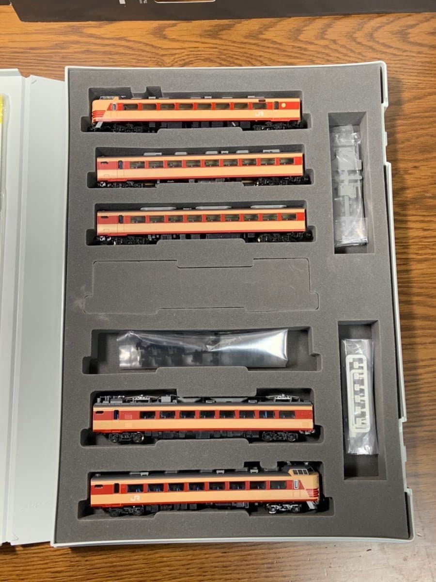 【新品未開封】JR 485系特急電車（雷鳥・クロ481-2300）基本セットB JR 485系特急電車(京都総合運転所・雷鳥・クロ481-2000)基本