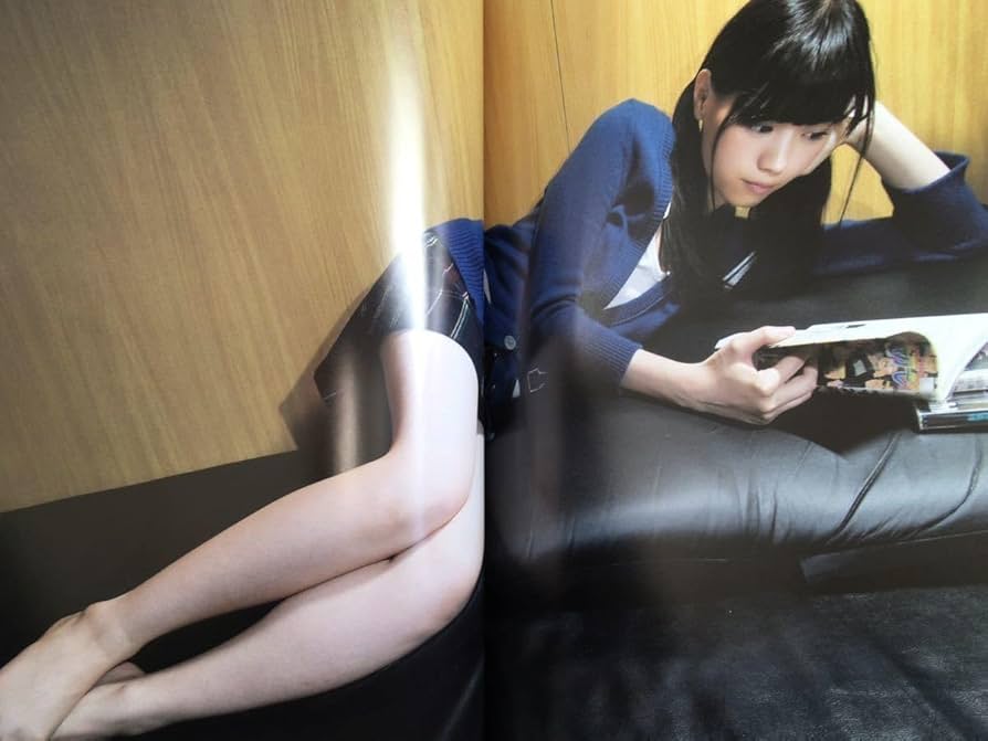 Amazon.co.jp: 西野七瀬(46) 1st写真集「普段着」生写真付き