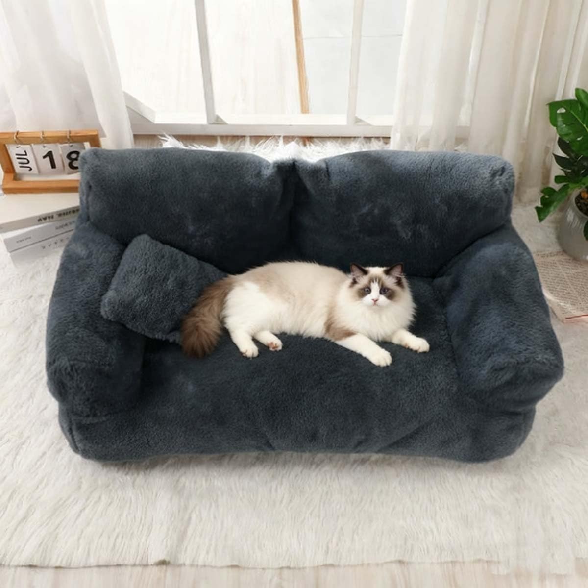 Mozzeilee Cat Bed Small Dog Sofa Fluffy Velvet Cat Beds, Indoor Kitten&Puppy Calming Cushion, Supportive Pet Sofa with Non-Slip Base, Removable Cover (55x38x18cm,Dark Gray)