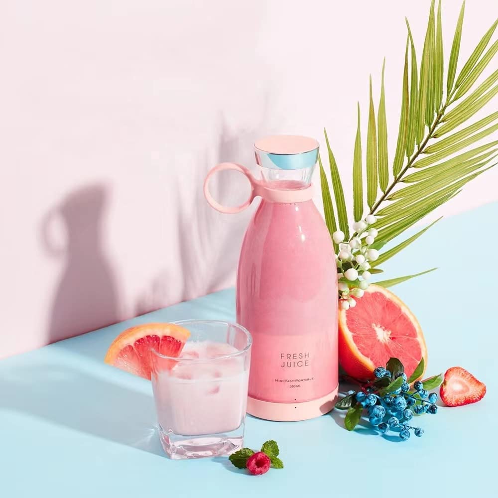 Portable Mini Blender with Wireless Charging for Home, Office & Outdoor 350ml, Spillproof, Travel Bottle for Juice, shakes...