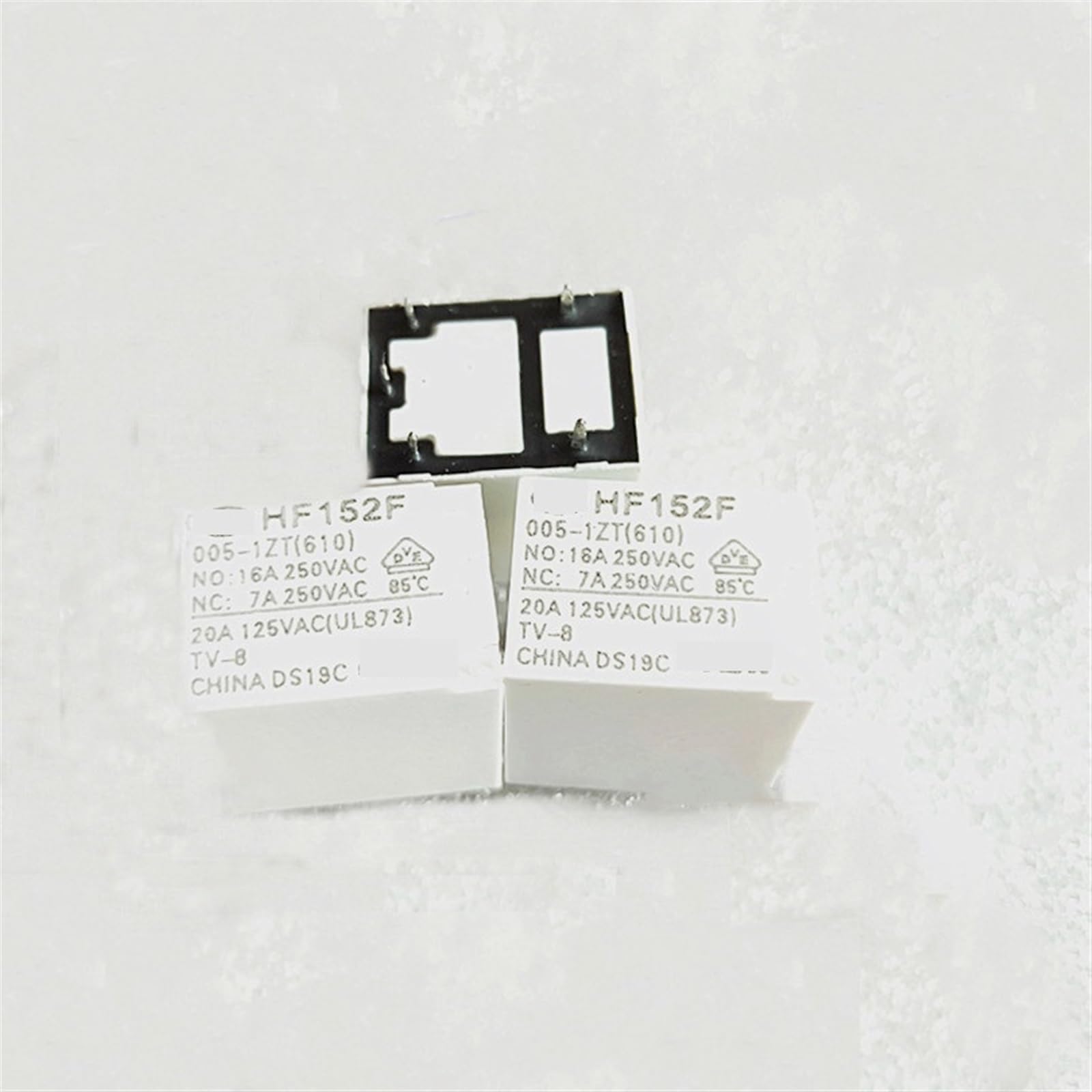 Relais HF152F 12VDC commutation stable un ensemble de transformations - 2