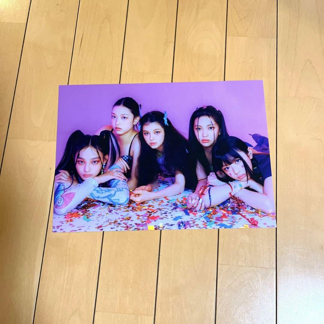 Amazon.co.jp: NewJeans MINI POSTER SET VER.1 : おもちゃ