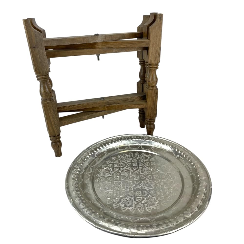 Tavolino Marocchino con Vassoio in Alluminio Cesellato, Base in Noce Massello Richiudibile, 42 cm x h46 cm