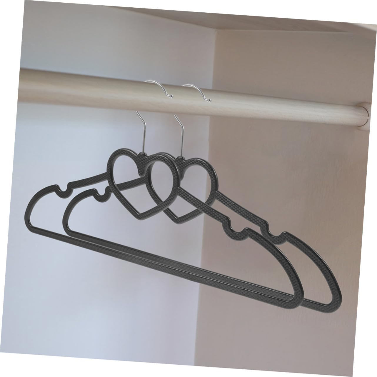 Grucce a Cuore Nere in Plastica 20 Pezzi Antiscivolo | Riutilizzabili, Design Moderno e Sottile, Formato 40x23x0, 6 per Ordine Pratico