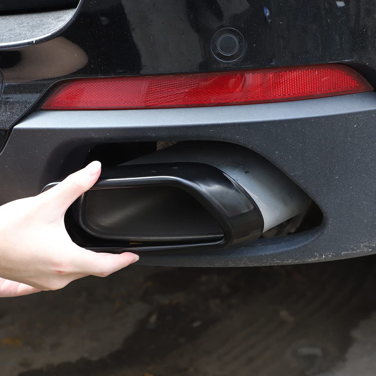 In acciaio inox, copertura per coda di gola, tubo di scarico, adatto per X5, F15, X6, F16, serie 2014-2019 (per versione standard, nero lucido)