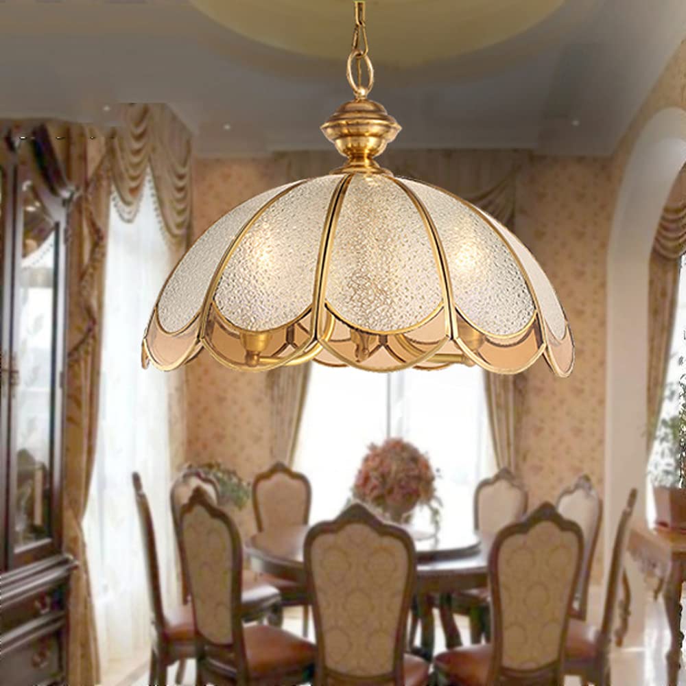 Lustre rétro en laiton suspendre pour une atmosphère nostalgique