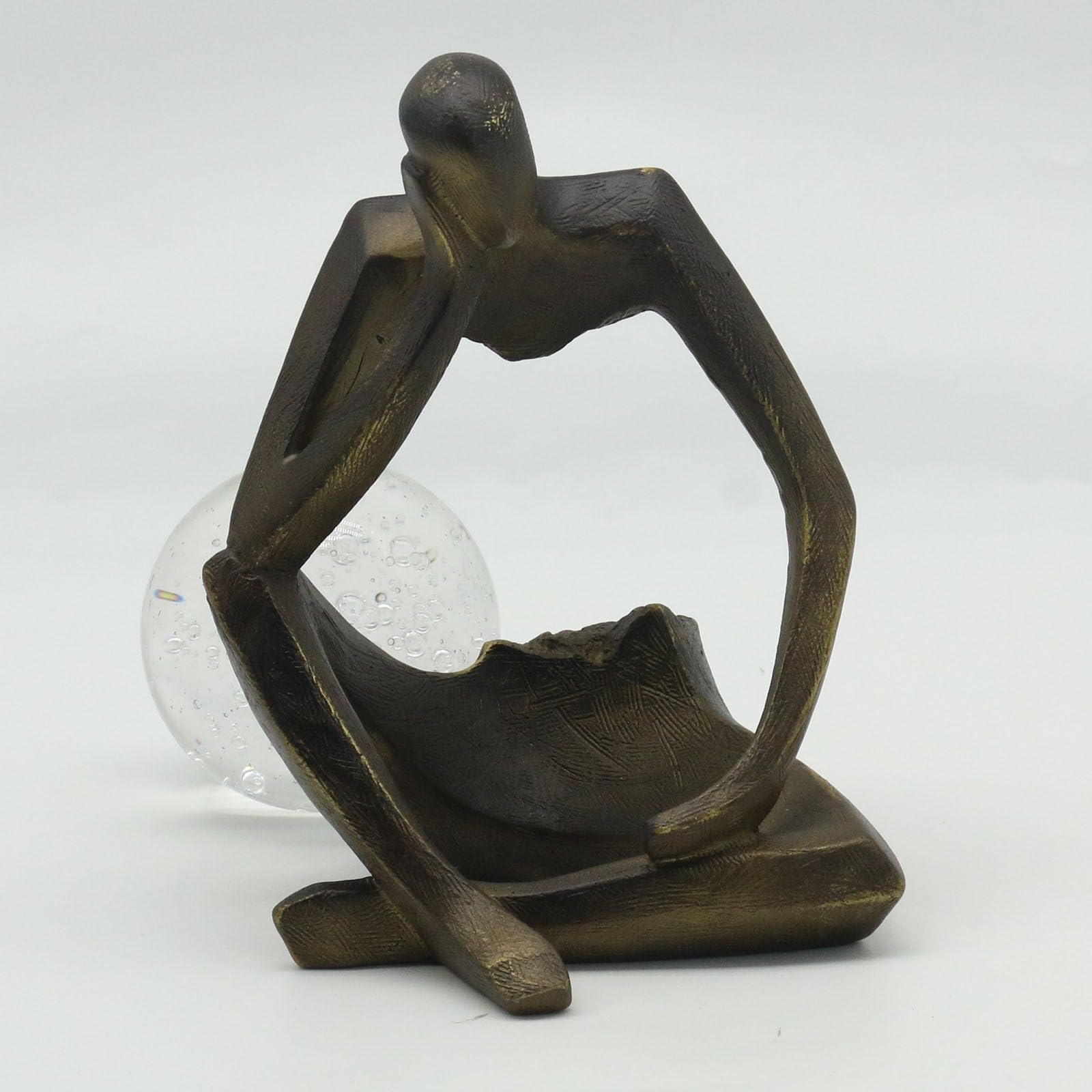 Estatua de Resina de un Pensador: Escultura sosteniendo una Bola de Cristal, Figura Coleccionable Abstracta Moderna para la decoración de la estantería del hogar o la Oficina(Black)