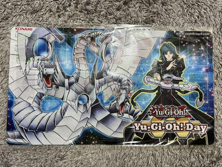 Amazon | 遊 戯 王 プレイマット 公式 ヘルカイザー サイバー エンド 