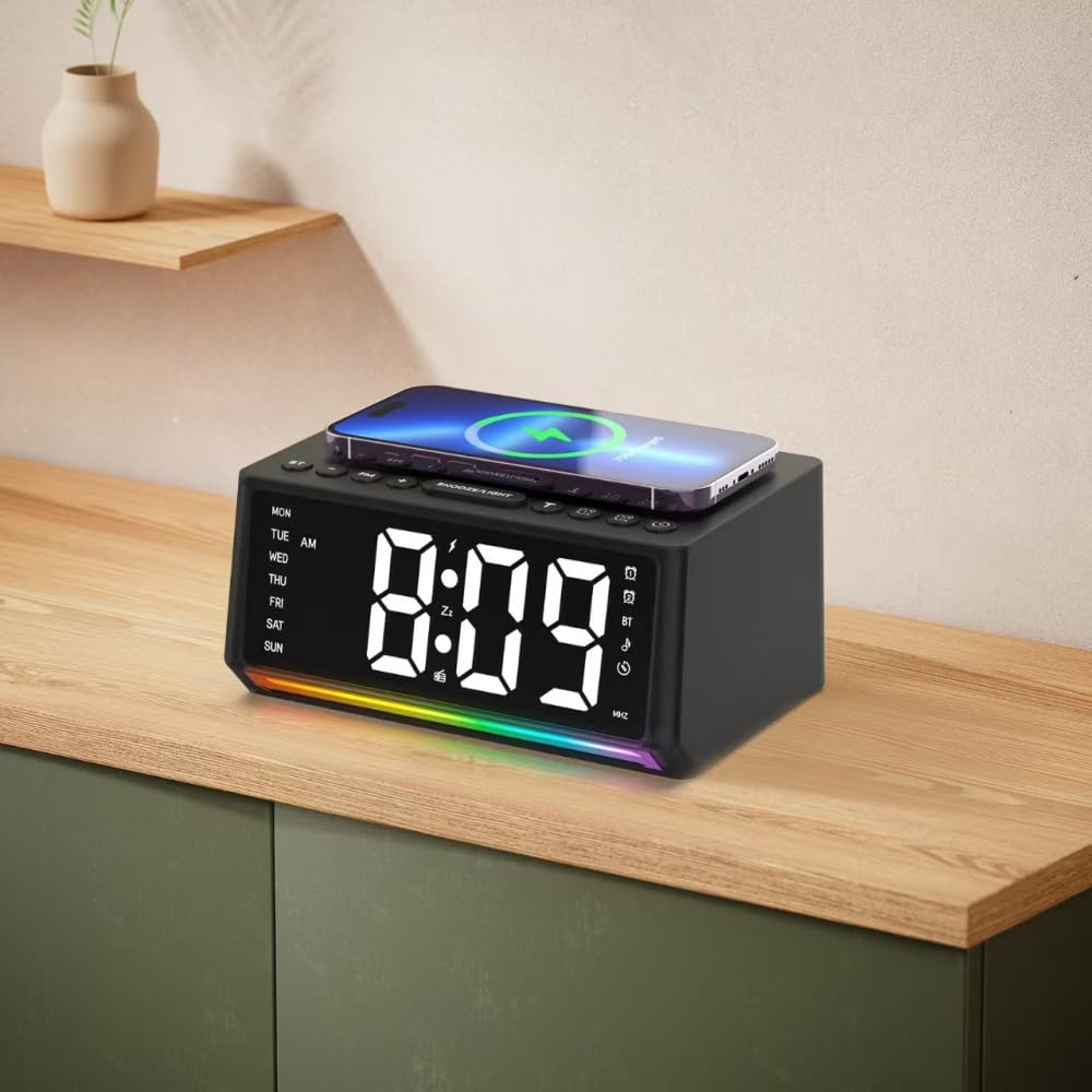 Sveglie digitali retrò per camere da letto con numeri grandi, orologio da tavolo con stazione di ricarica wireless, 7 luci d'atmosfera, dimmer,