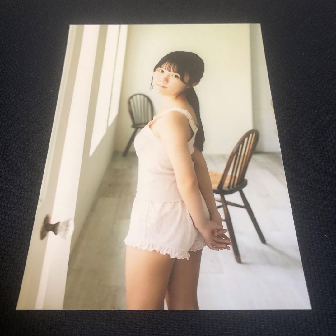 Amazon.co.jp: 鈴もも 生写真3枚セット 鈴もも1stフォトブック Amazon.co.jp: 鈴もも 生写真3枚セット 鈴もも1stフォトブック