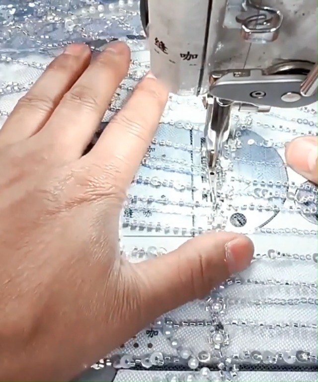 Pie prensatelas para bordado y lentejuelas miniatura 7