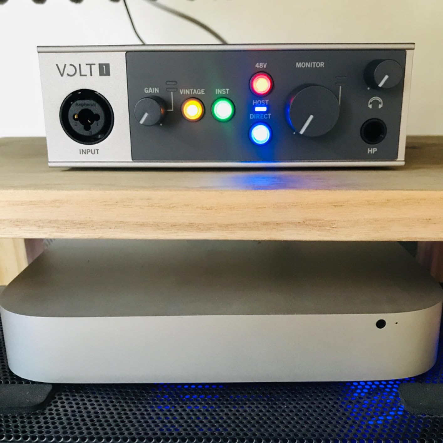 Universal Audio Volt 1 controls detail
