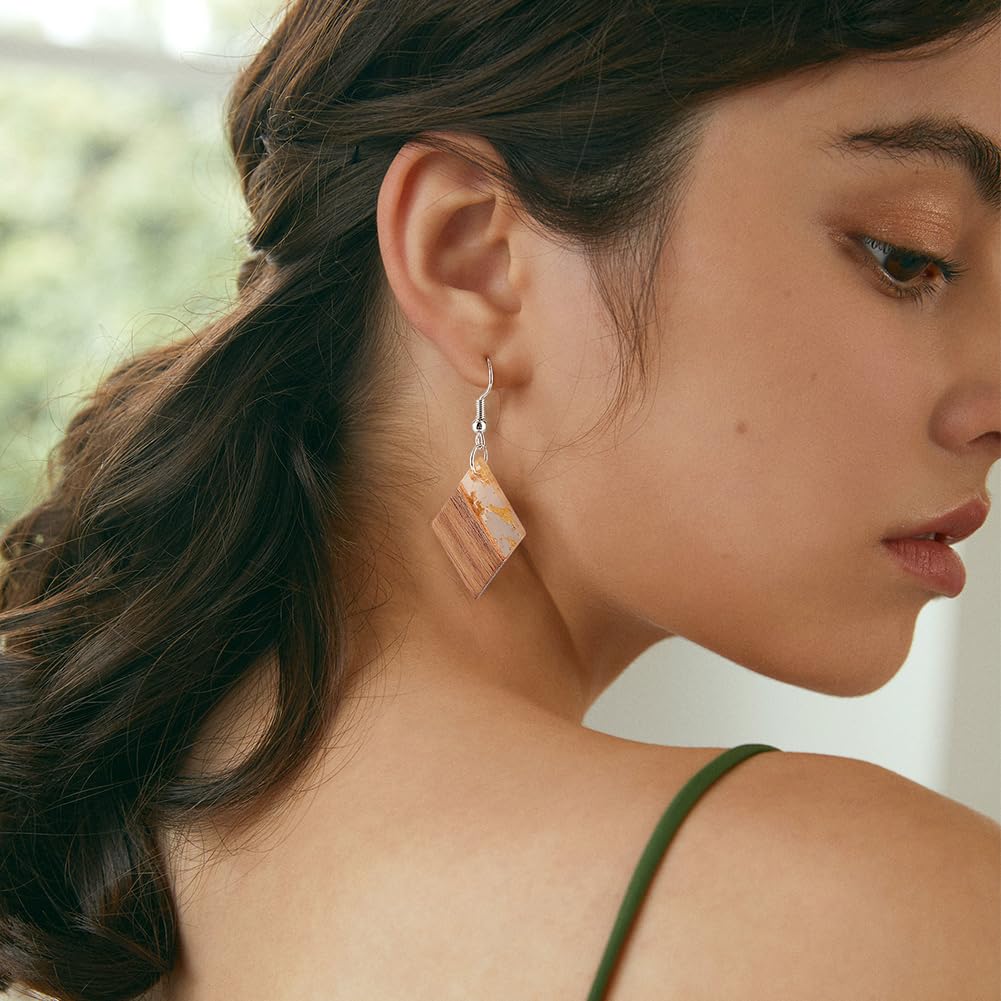 OLYCRAFT Lot De 110 Pendentifs De Boucles D'oreilles En Bois De Noyer En Résine Avec Crochets Et Anneaux Ouverts Pour Fabrication De Colliers Et Boucles D'oreilles – 11 Couleurs