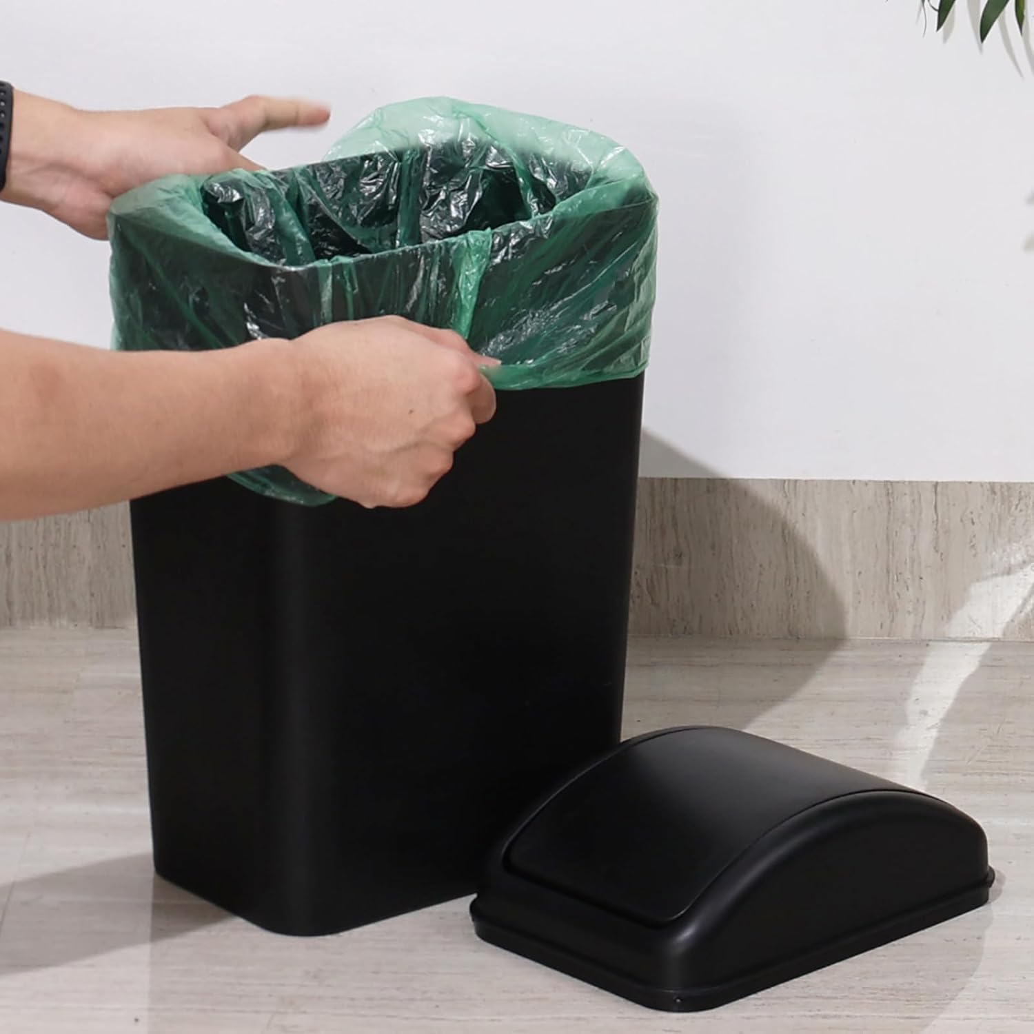 Wekioger 12 L / 3.5 Gallon Garbage Can with Swing Lid, Slim Plastic Trash Bin, Black, 1 Pack
