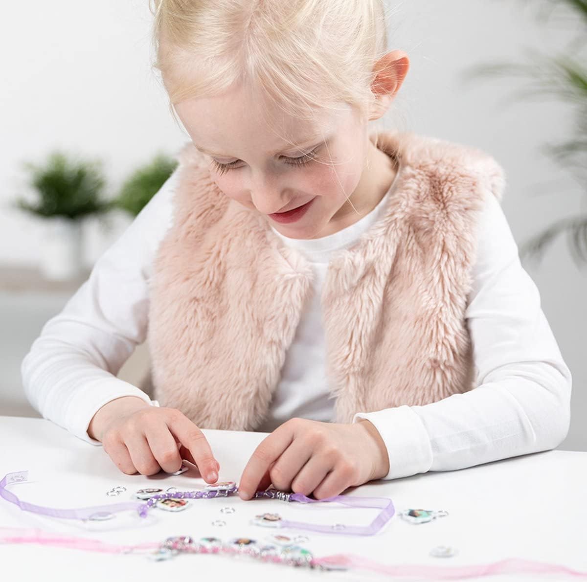 Totum Princess 044364 zestaw do majsterkowania: bransoletki charms do majsterkowania z motywami księżniczek i wstążek, prezent dla dziewczynek od 5 lat, 044364, fioletowy, różowy