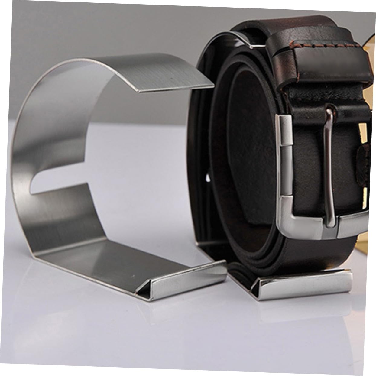 Ciieeo Belt Display Rack Stainless Steel Waist Belt Organizer for Home Shop for Storage Stylish Decoration