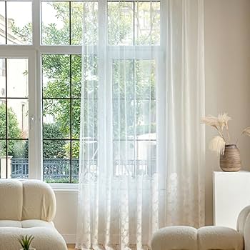 さえら　【訳あり】レース装飾付きホワイトパジャマ さえら 【訳あり】レース装飾付きホワイトパジャマ さえら 【訳