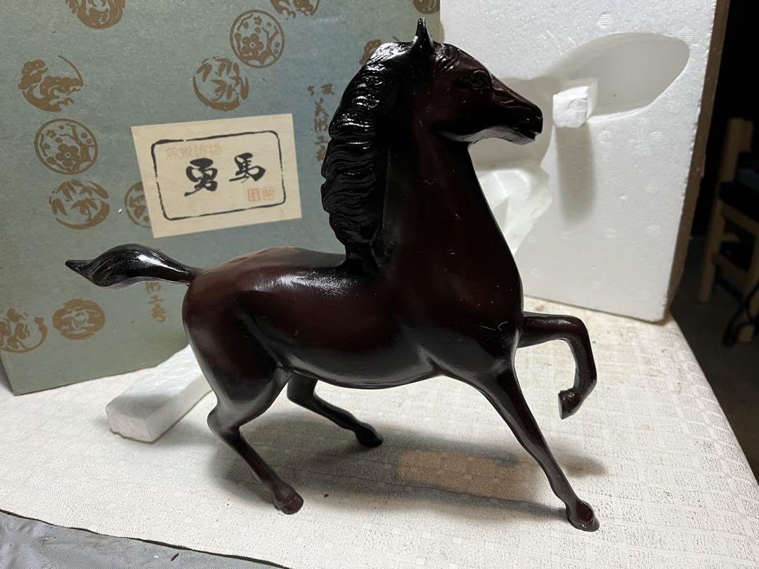 馬　置物　勇馬　箱あり Amazon.co.jp: 鉄製馬馬の置物勇馬美術工房勇馬箱入り : ホーム