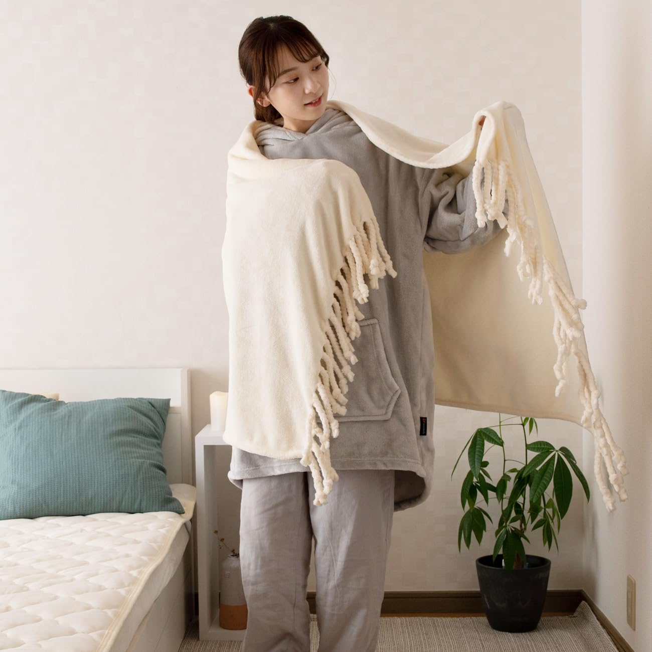 Amazon｜ブランケット フリンジ ひざかけ ふとんのふっとんだ おしゃれ