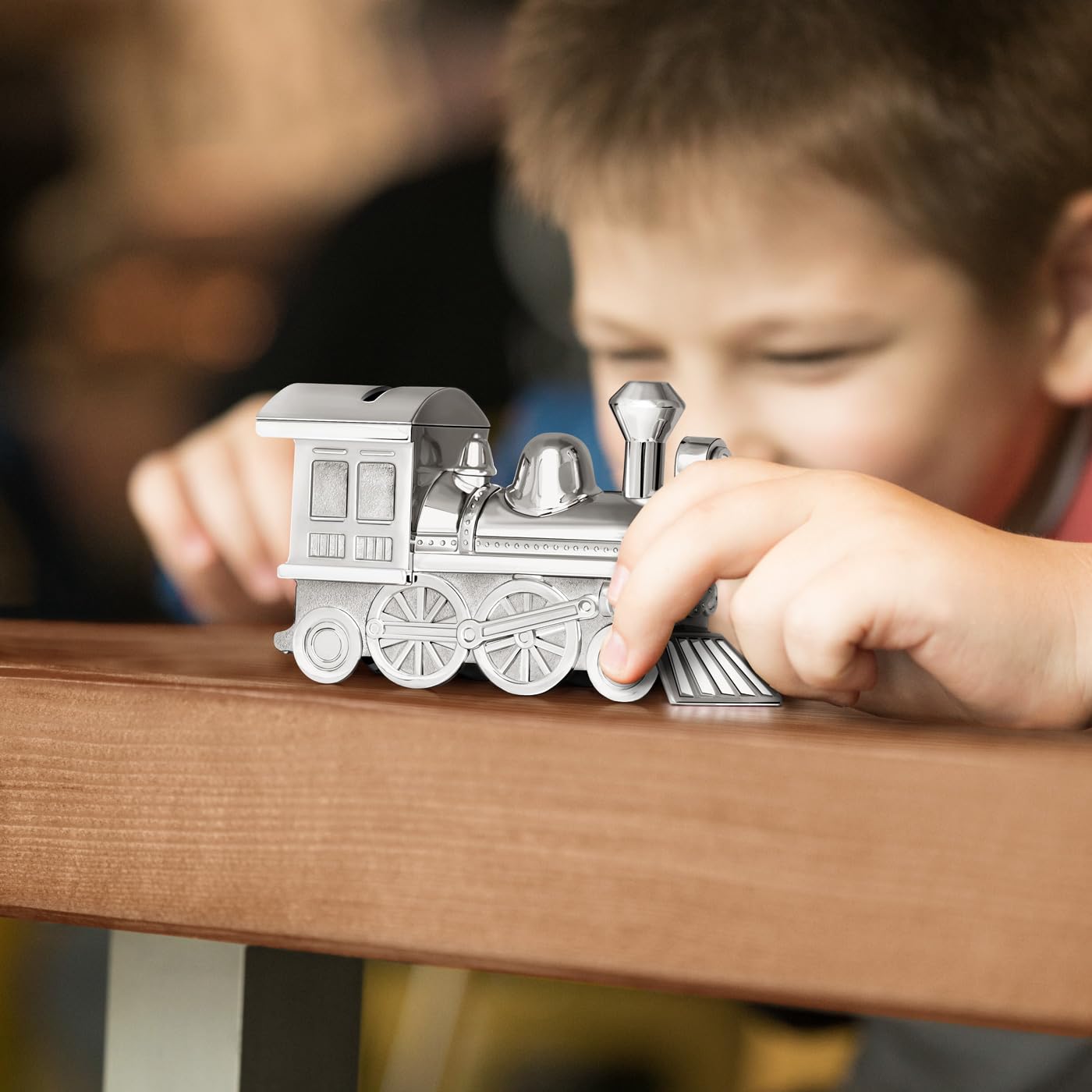 Maverton Tirelire Personnalisable en Métal Argenté pour garçon - Tirelire Enfant Épargne en Forme de Locomotive pour pièces et Billets - Cadeau Anniversaire Fille - Noël - Souvenir de baptême
