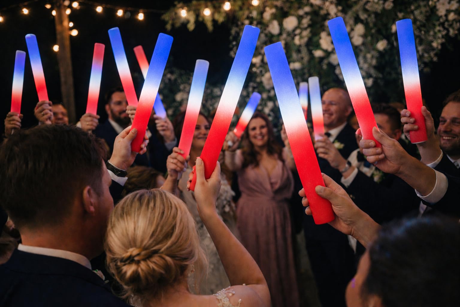 Zenda Club - Lote de 90 palos luminosos LED tricolor Francia 48 cm - rojo blanco azul - espuma de alta calidad - 3 modos flash - boda, concierto, fiesta, evento - Autonomía 8H