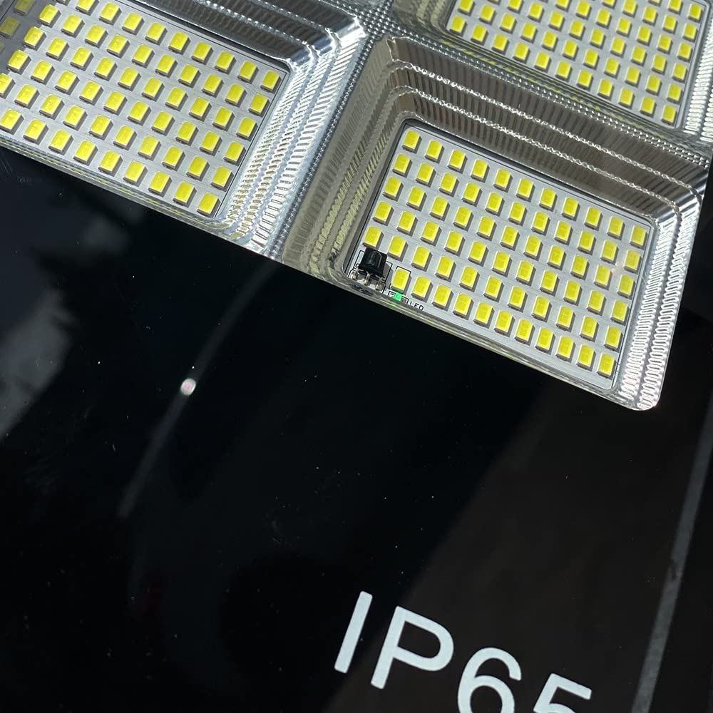 081 Store - Lampione con Pannello Solare 400W, 2 ANNI DI GARANZIA, Monocristallino Led Esterno con Palo Telecomando 432 Leds Impermeabile Ip66 Luce Fredda 6500K 12 Ore Autonomia Sensore Crepuscolare