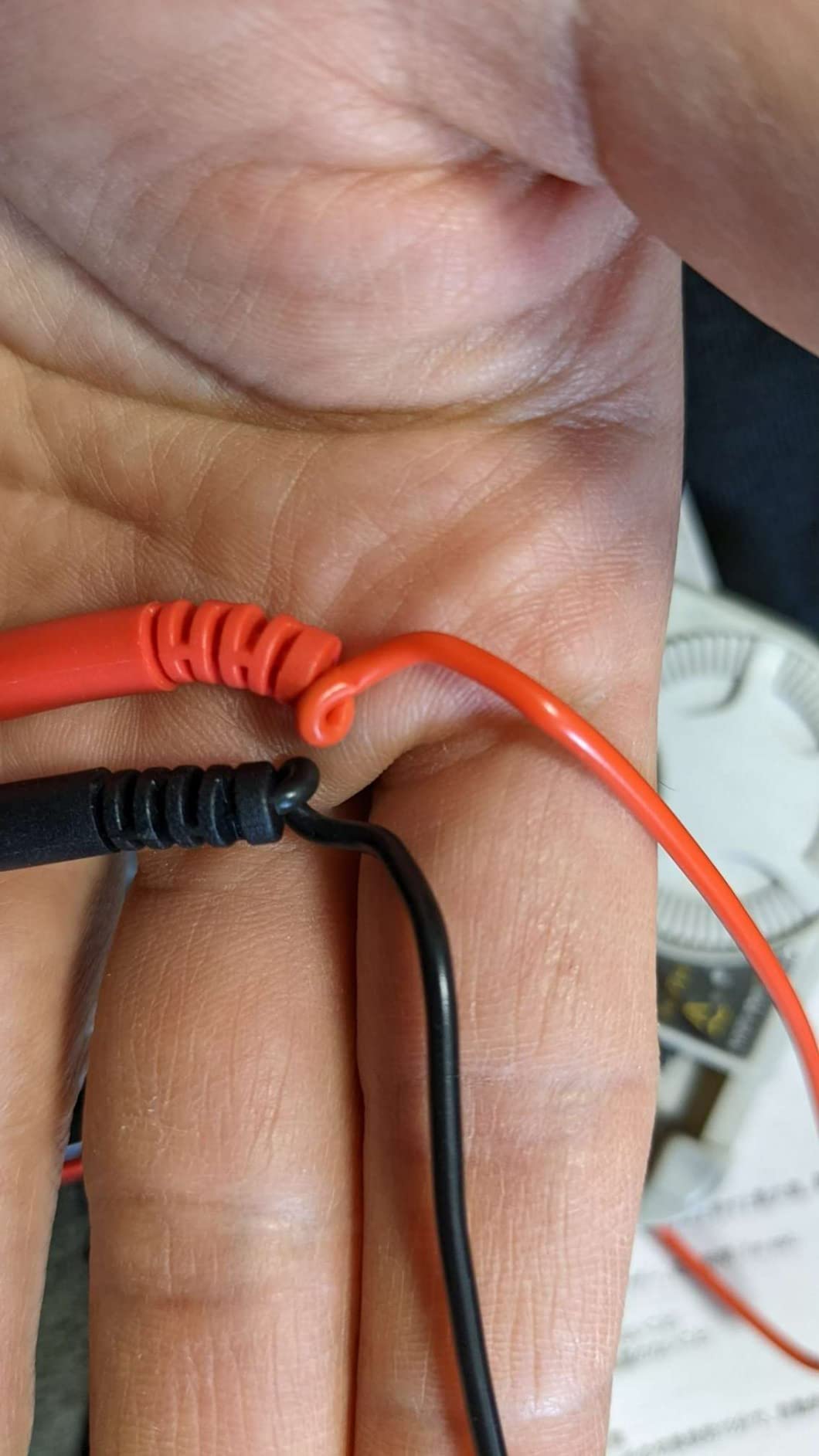 線がぐちゃぐちゃにしまわれていた。。。