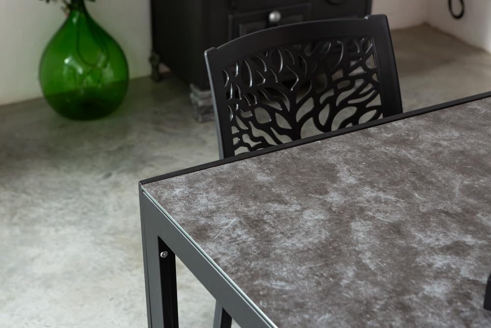 SIEDITI FUORI E DENTRO 2 schwarze Stühle aus Polypropylen für drinnen und draußen
