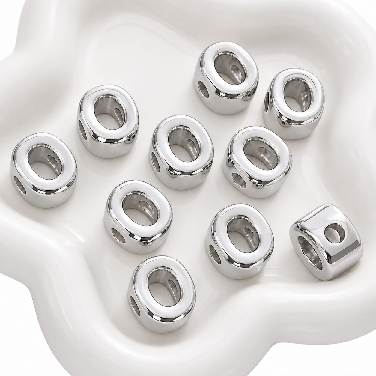 Letter Beads, 10pcs Alphabet Beads, Large Acrylic Letter Beads with 6mm Holes for Bracelet Making, Jewellery, Keyrings and Craft Projects (Silver, Letter O)