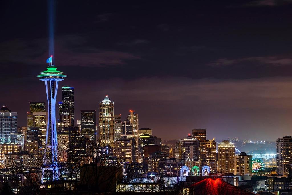 Amazon.com: Illuminated Cityscape Seattle Washington Photo