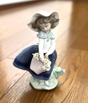 Amazon.co.jp: 骨董西洋人形LLADRO リアドロ花かごを持つ少女 フィギュ
