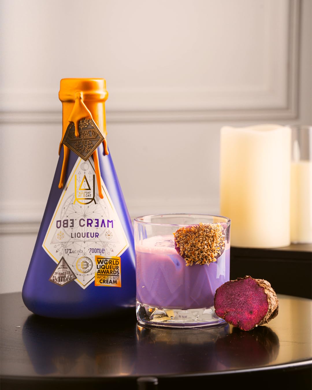 Liquore alla crema di ube – Liquore alla panna premiato con medaglia d'oro | Cremoso ed esotico con note di vaniglia e nocciola | Perfetto per cocktail, dessert e da bere liscio | 17% vol | 700 ml
