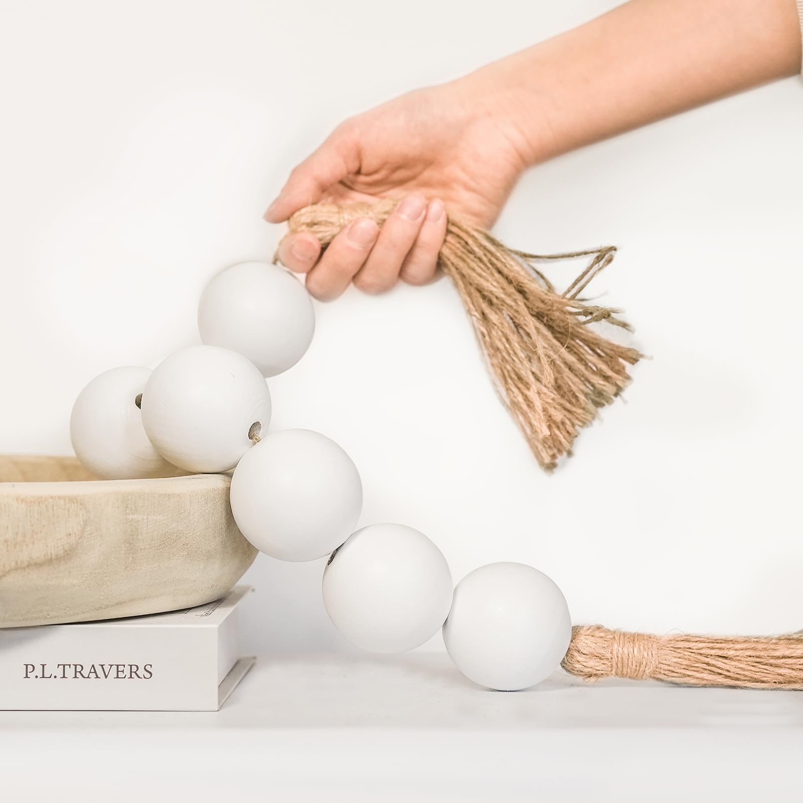 Guirnalda de cuentas de madera extra grande con cuentas de madera de 2 pulgadas de diámetro, guirnalda de cuentas de madera de 28 pulgadas de largo con borlas, cuentas decorativas para