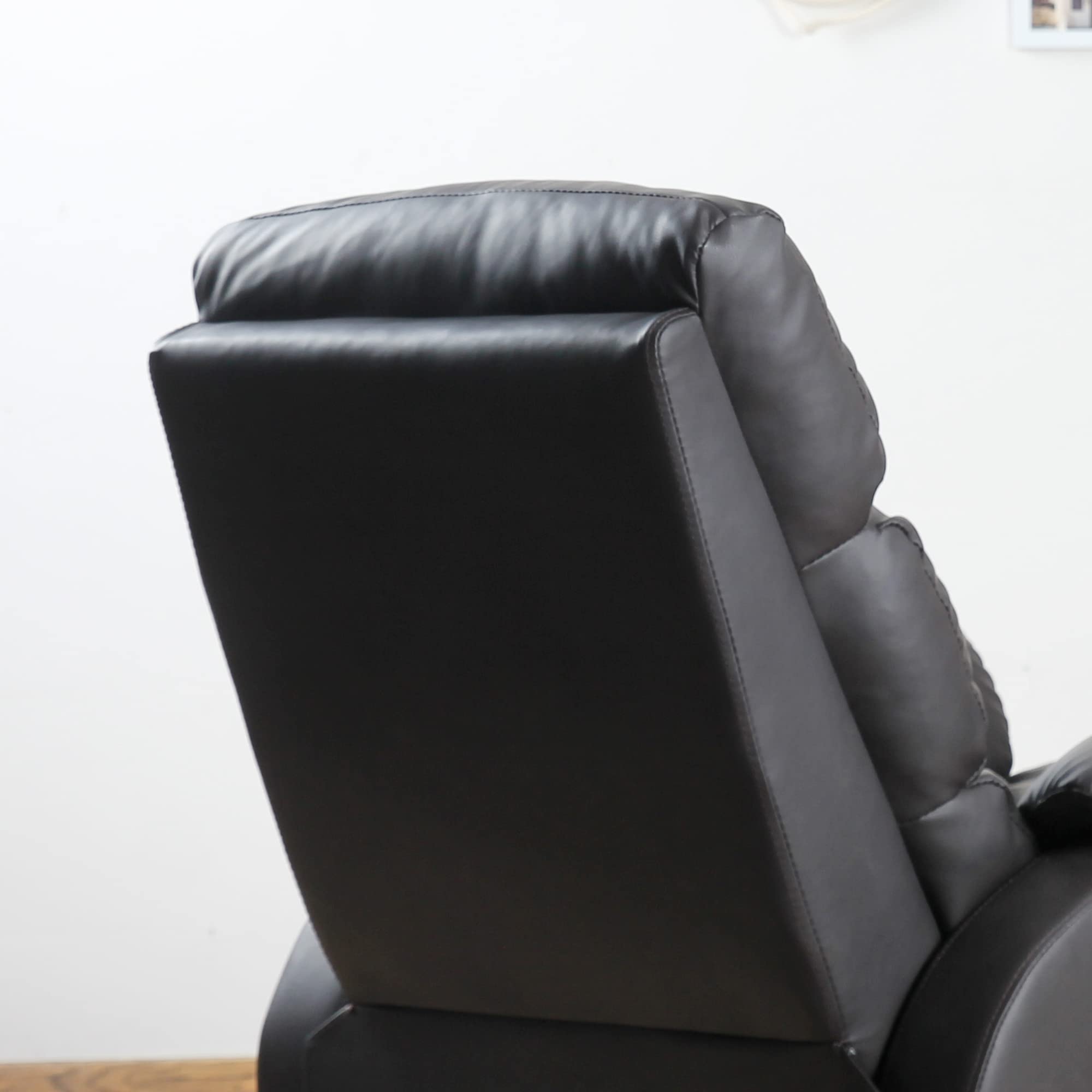HOMCOM Sillón Relax Reclinable Manual Tapizado en PU con Reposapiés Retráctil Asiento y Respaldo Extra Acolchados para Salón Oficina Dormitorio 75x92x99 cm Marrón
