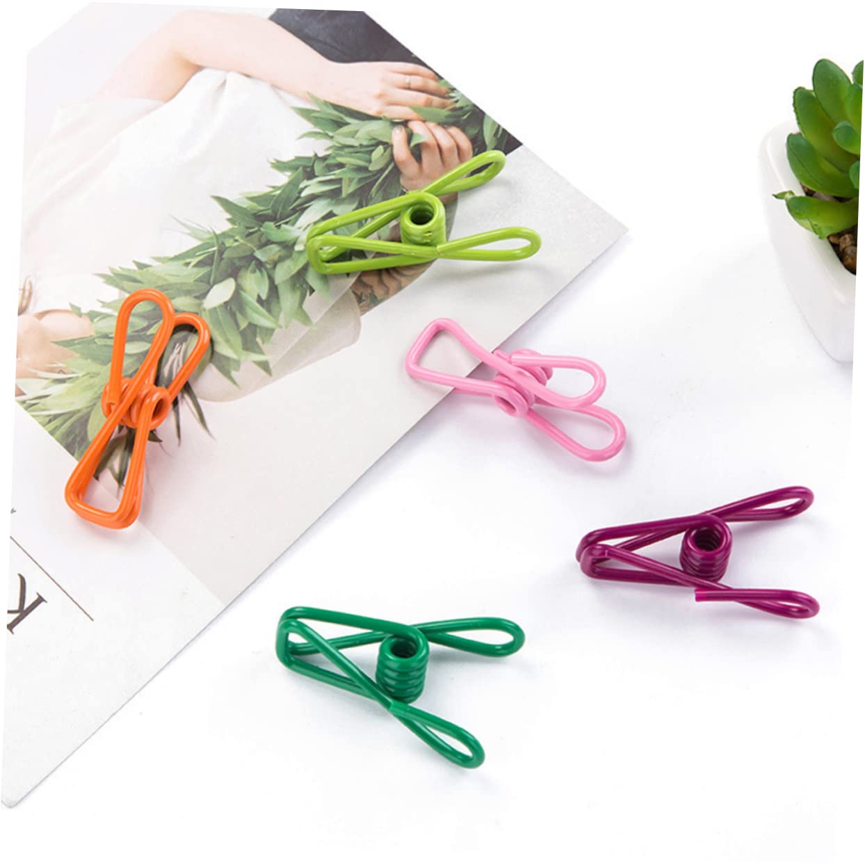 PRETYZOOM Mollette per Bucato Multiuso 70 Pezzi Molla Resistente in Plastica e Metallo, Bordi Lisci senza Sbavature, per Biancheria e Stuoie in Casa Colore Casuale