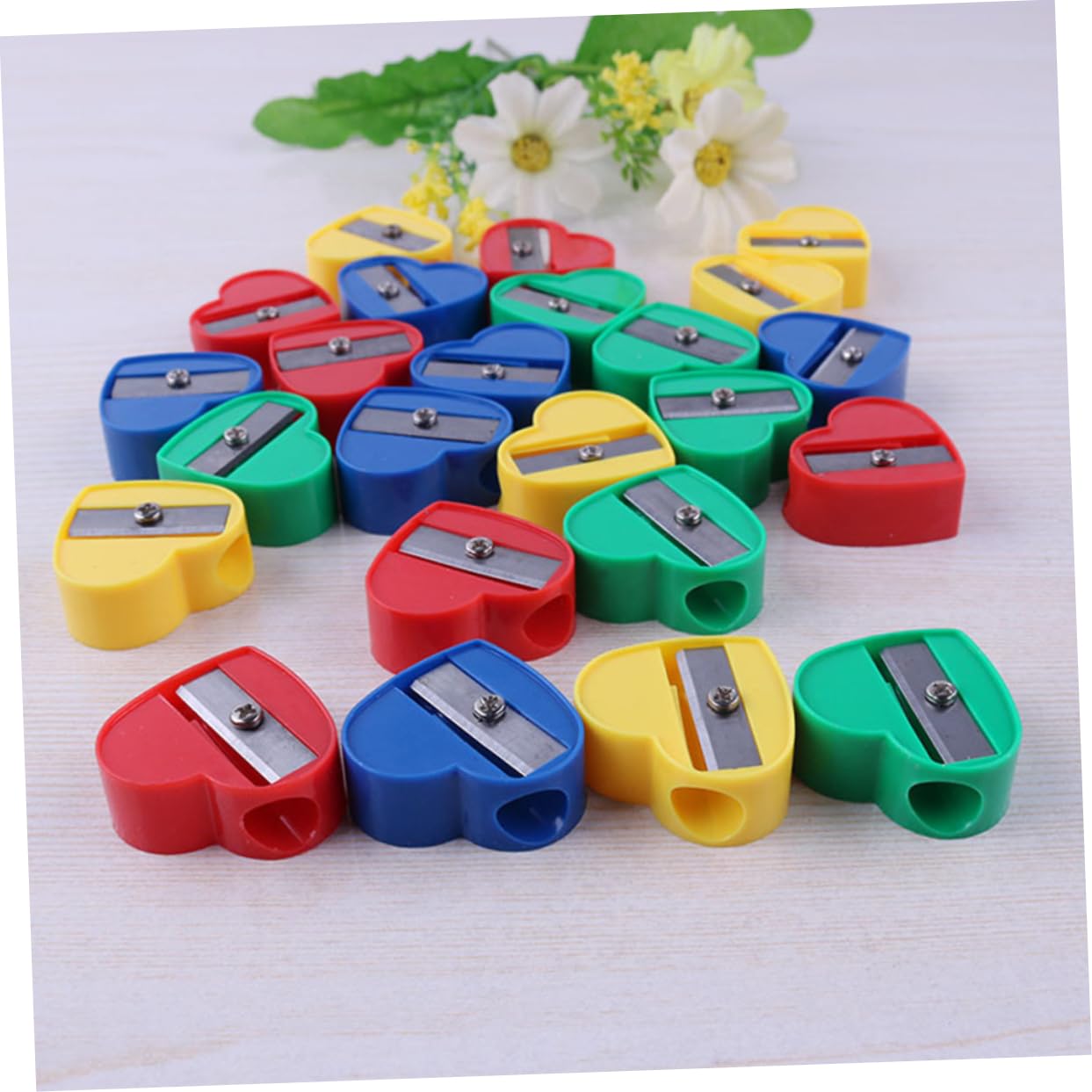 KICHOUSE 60Pcs Heart Shape Pencil Sharpener Single Hole Eyeliner Eyebrow Pencil Sharpeners for Compact Portable Stationery Tool