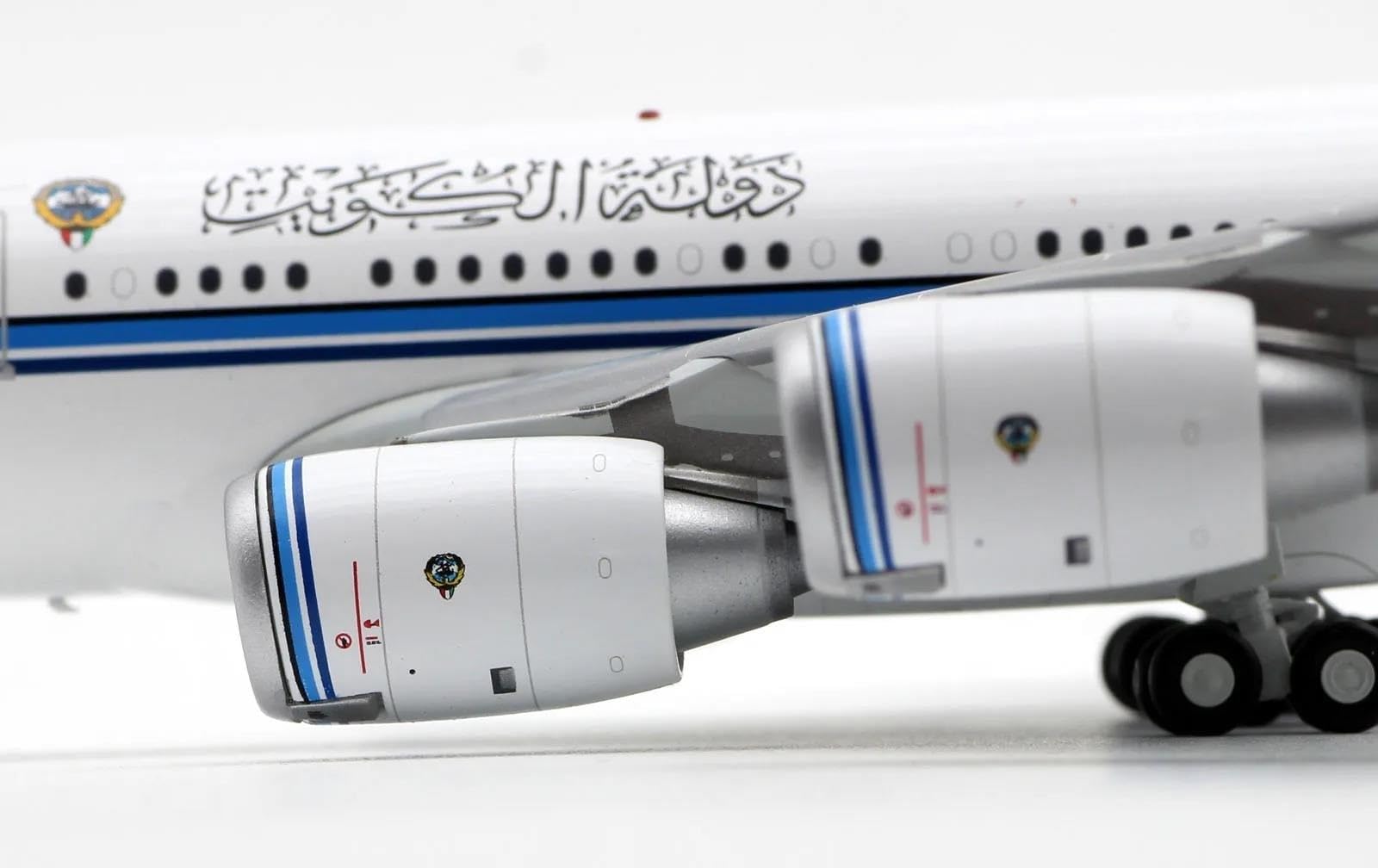 Model samolotu metalowy Model samolotu 1:200 dla rządu kuwejtu A340-500 odlewany model samolotu samolot odrzutowy zestaw modeli do składania linii lotniczych skala Model samolotu