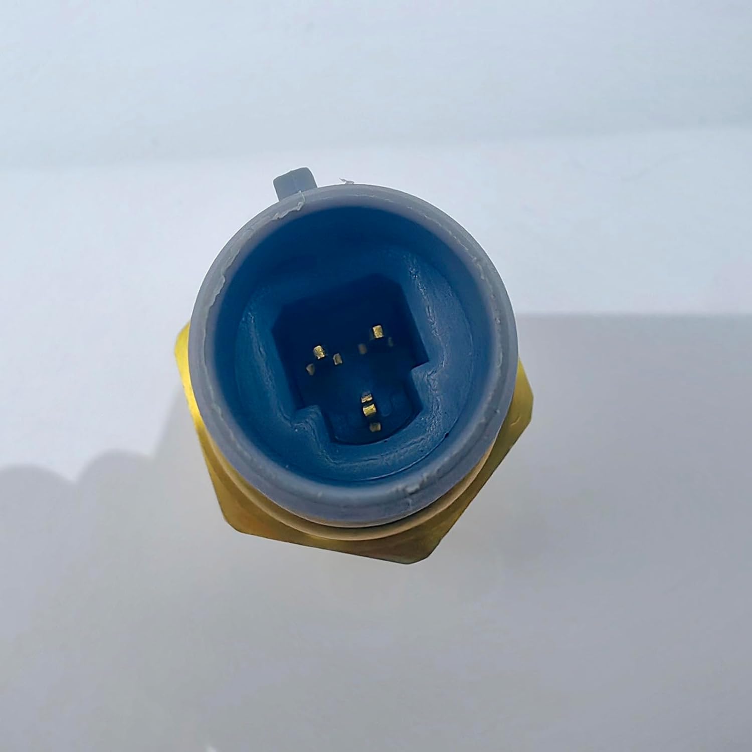 Oil Pressure Sensor 1846481C92 Fits for Navistar MaxxForce 2007-2014 for Ford F-250 F-350 F-450 F-550 2008-2010 1846481 8C3Z9F479A AP63476 CX2161