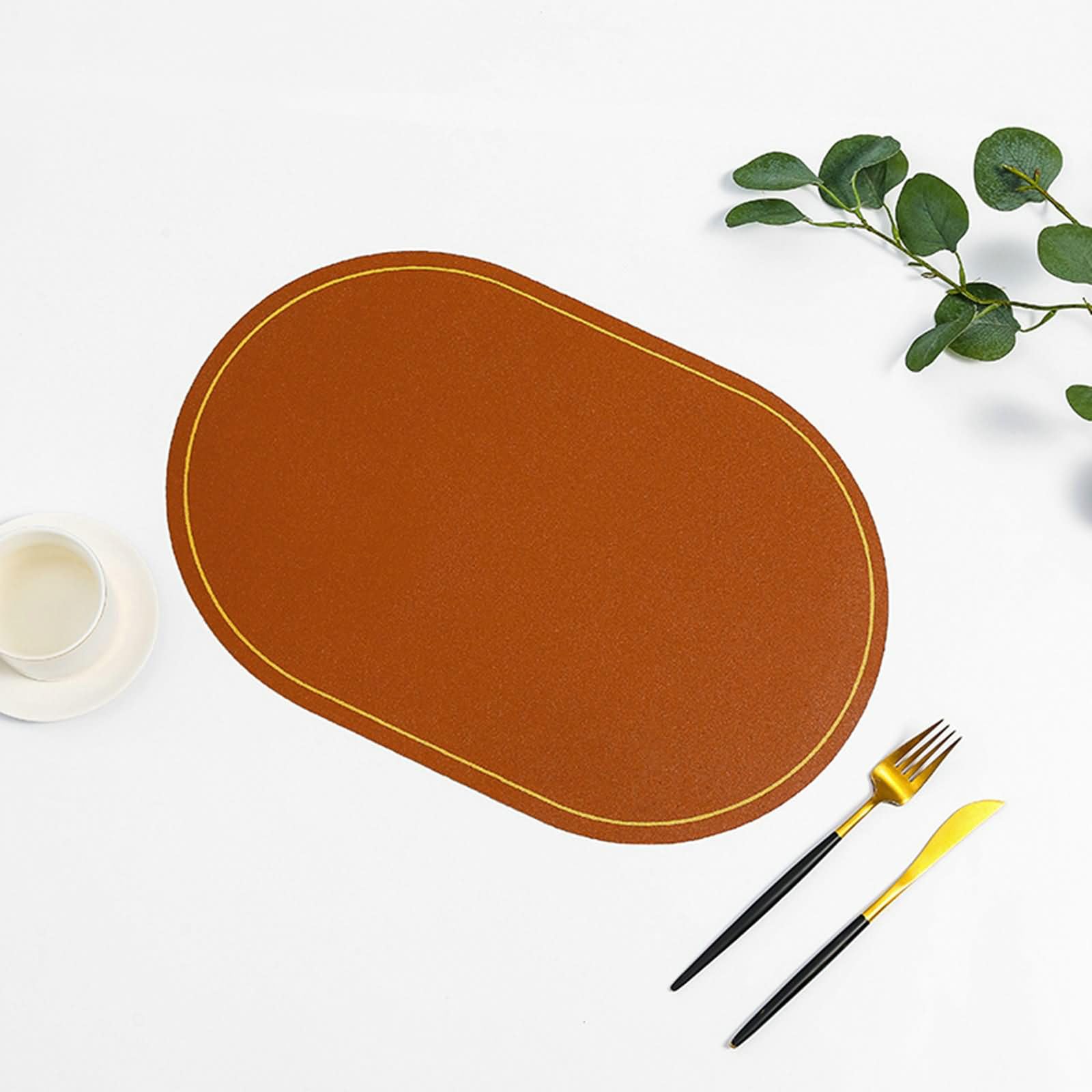 Set de table ovale en simili cuir brun rouge chic au design moderne pour décoration de luxe