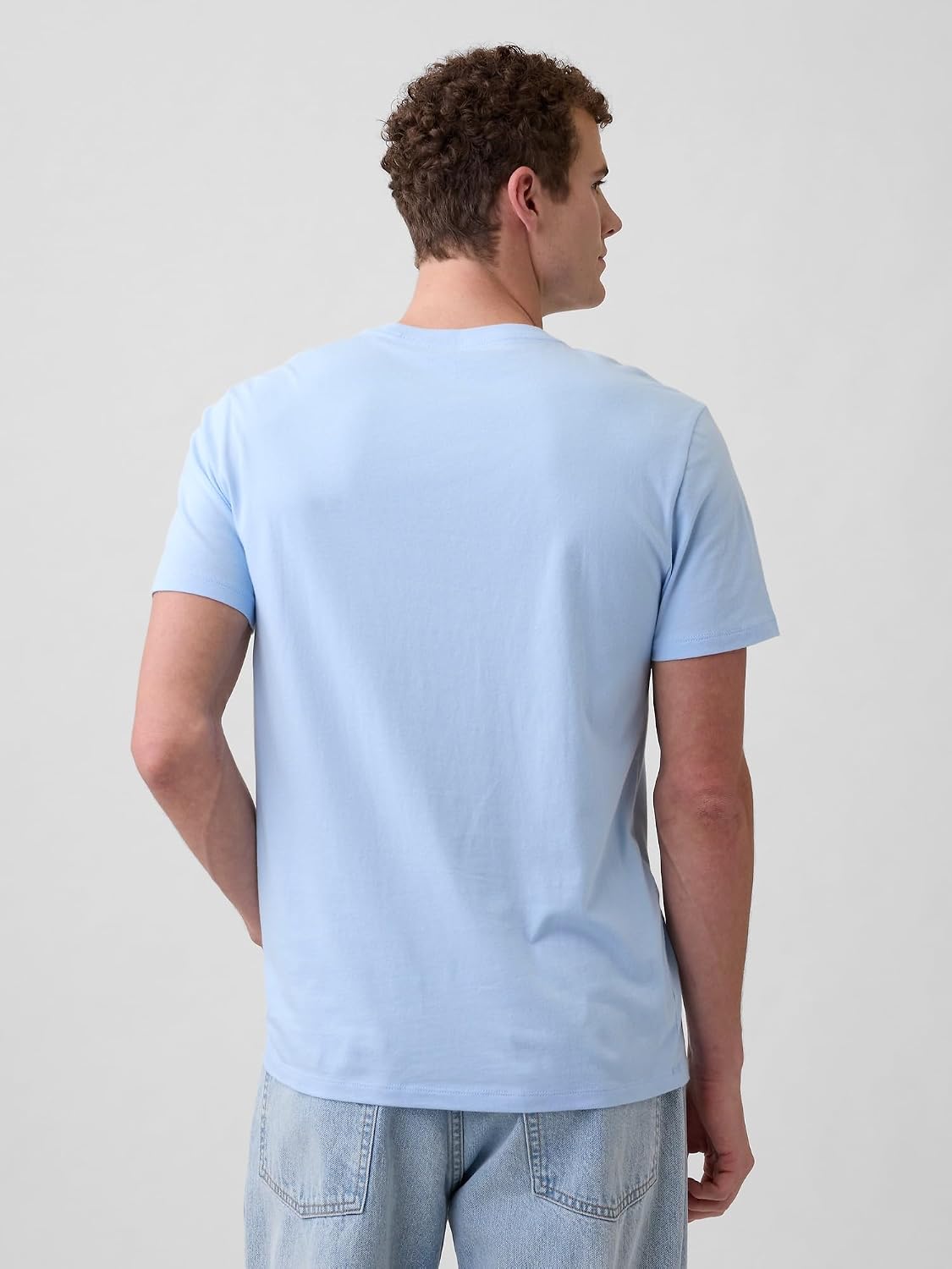 GAP Men's Everyday Soft Crewneck Pocket Tee