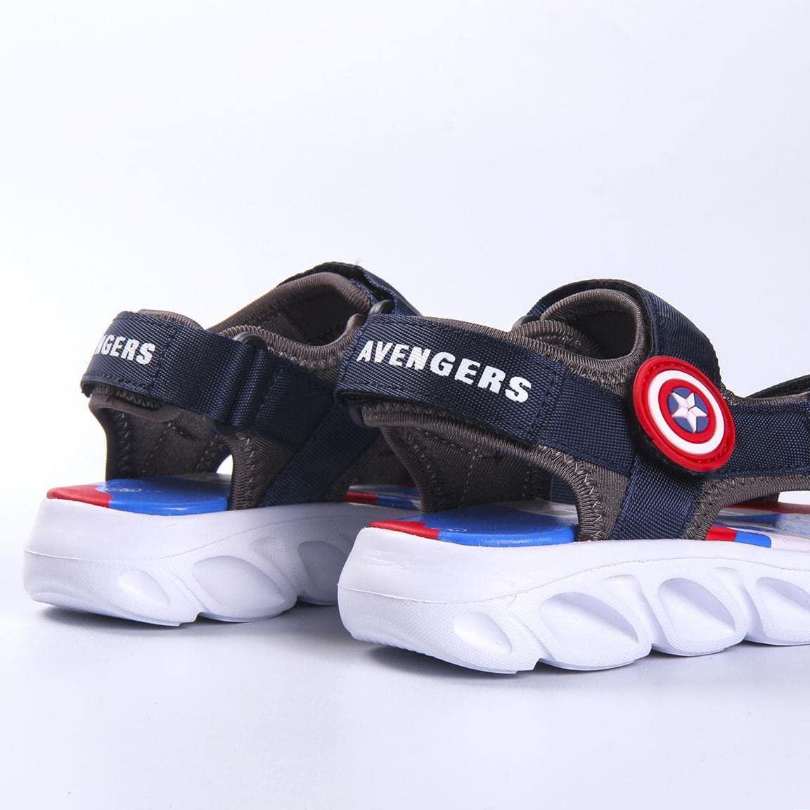 CERDÁ LIFE'S LITTLE MOMENTS, Sandalias Senderismo Niño de Verano de The Avengers-Licencia Oficial Marvel Niños